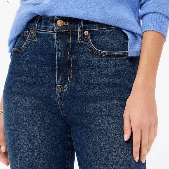 J crew dark wash blue Essential straight jean in all-day stretch - Picture 2 of 5